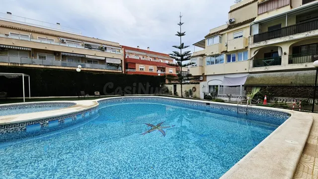 Ático de 1 dormitorio con vistas al mar y piscina comunitari