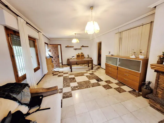 CHALET MUY AMPLIO EN LEDUA — 5