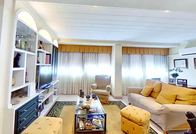 ¡ESPACIO, LUZ Y COMODIDAD EN UNA VIVIENDA PENSADA PARA DISFR - foto 4
