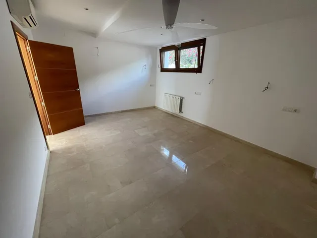 Villa con preciosas vistas al mar y amplia parcela en Calpe — 11