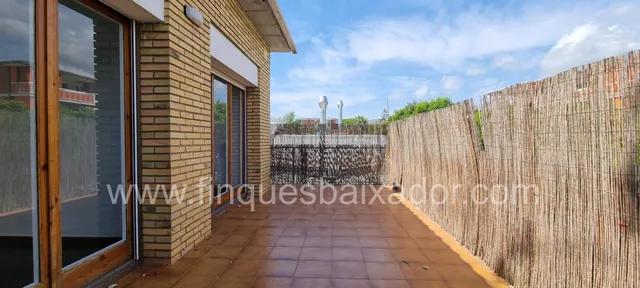¡FINQUES BAIXADOR PRESENTA ESTA CASA A 4 VIENTOS EN LA PLAYA! — 23