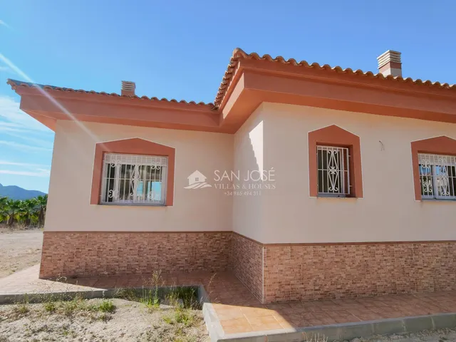 SE VENDE CHALET DE OBRA NUEVA AL LADO DEL PUEBLO DE MACISVENDA-ABANILLA — 14