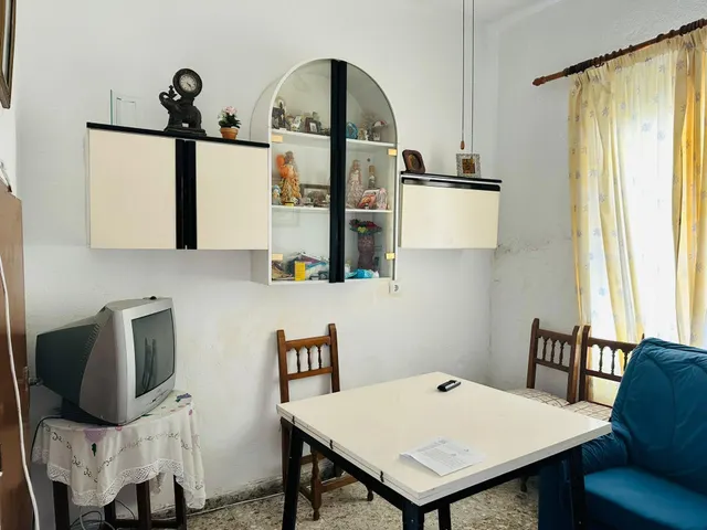 CASA PARA REFORMAR - ZONA MIRAFLORES — 15