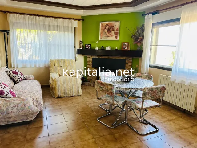 Amplia casa a la venta en Font de la Figuera (Valencia) — 23