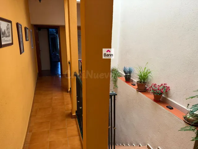 Bonita casa independiente junto a la plaza del potro. - foto 5