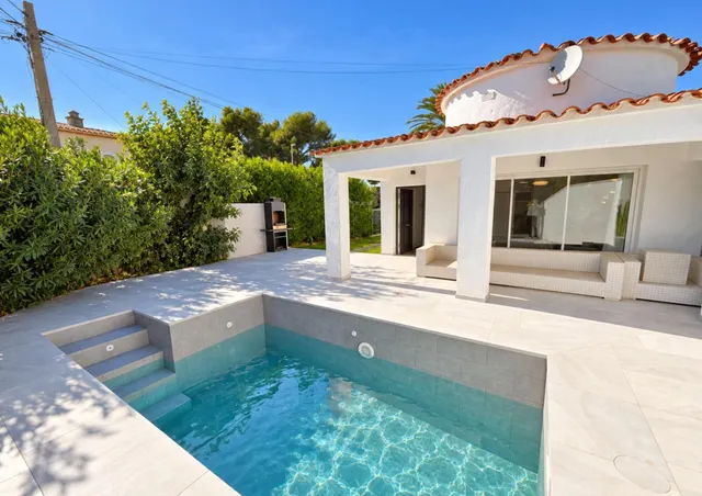 Casa o chalet en venta en Empuriabrava — 8