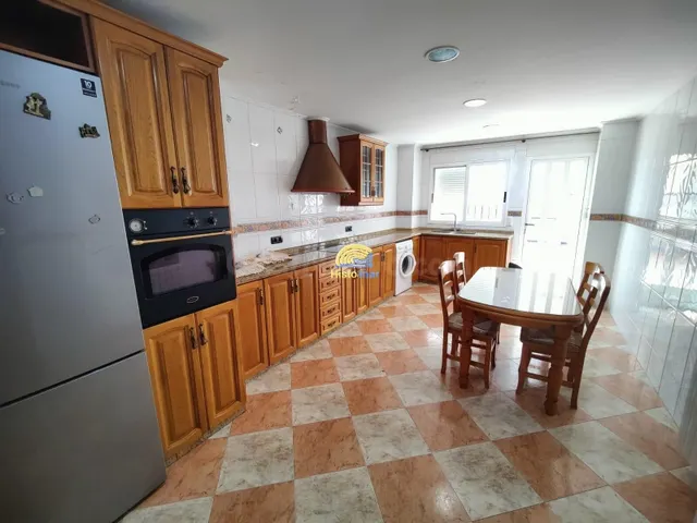 GRAN CASA EN EL CENTRO DE SAGUNTO — 4