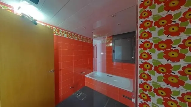Gran casa con garaje y piscina — 13