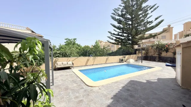 Villa 3 habitaciones 184m² en venta - Las Filipinas — 47