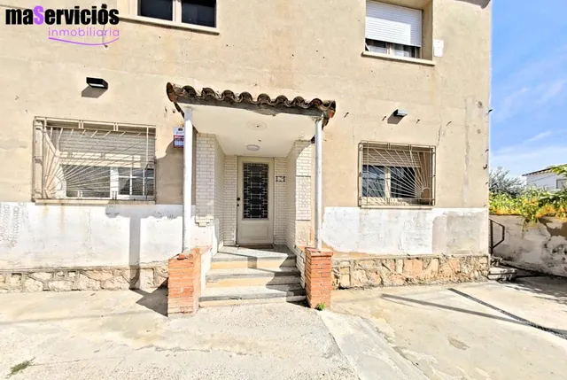 Casa con gran potencial y espacio independiente en albarrosa – Viladecans — 8