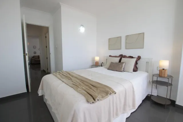 Vivienda en Benalmádena Costa a 50 metros de la playa, con vistas al mar — 32