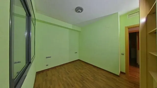 Gran casa con garaje y piscina — 21