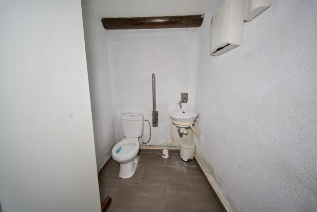 Oportunidad de bar en el corazón de Granada — 26