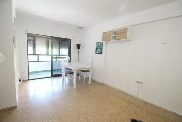 PISO CON PLAZA DE APARCAMIENTO Y TERRAZA EN SAN JOAQUIN — 7