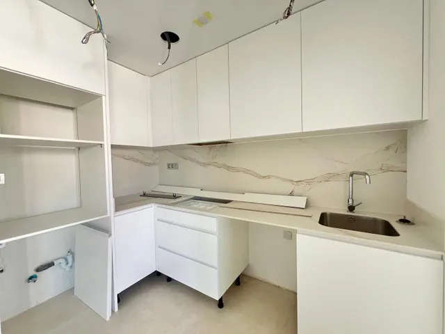 Para estrenar en el centro de Torrevieja, a estrenar! 🏡✨ — 26