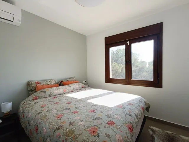 Villa 5 habitaciones 256m² en venta - Zona Pueblo — 25