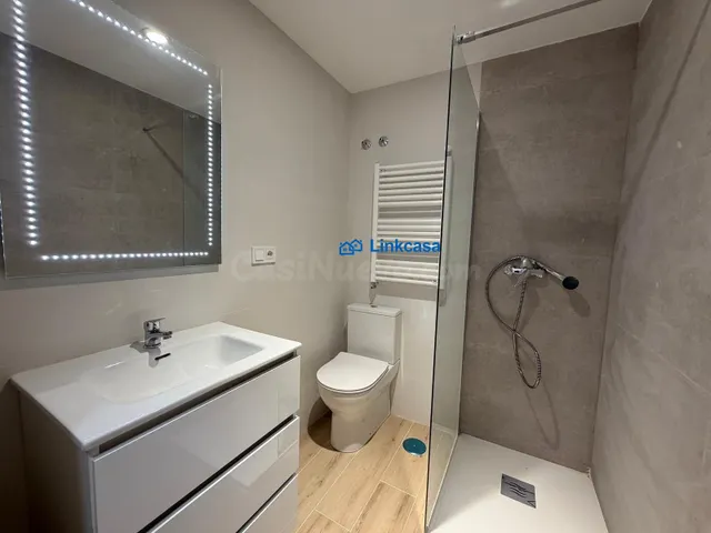 PISO DE TRES DORMITORIOS CON PATIO EN USERA (ALMENDRALES)-RE - foto 4