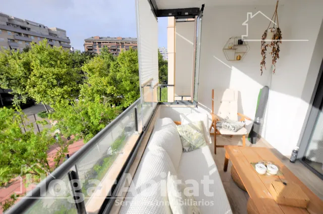 MAGNÍFICO PISO CON PISCINA, GARAJE Y TERRAZA EN BENIMACLET. — 17