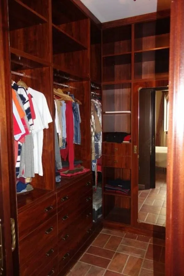 Casa nueva, 4 dormitorios, garaje , "próximo a centro" — 36