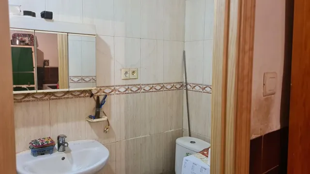 OPORTUNIDAD DE CASA Y EDIFICIO ANEXO EN JARAÍZ DE LA VERA SÓ - foto 4