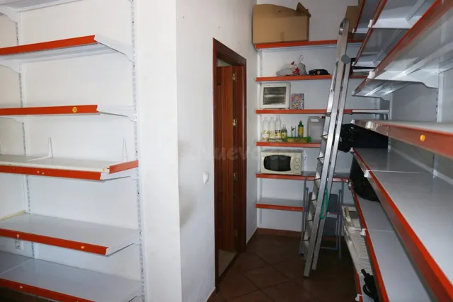 Local comercial 60m² en venta - Albolafia - foto 4