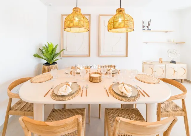 Venta de piso con tres dormitorios en Estepona, Málaga, Cost - foto 4