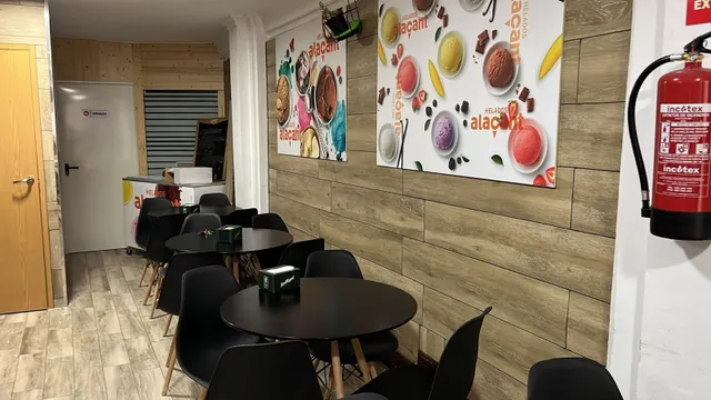 Se vende local comercial en pleno centro de Antequera — 3