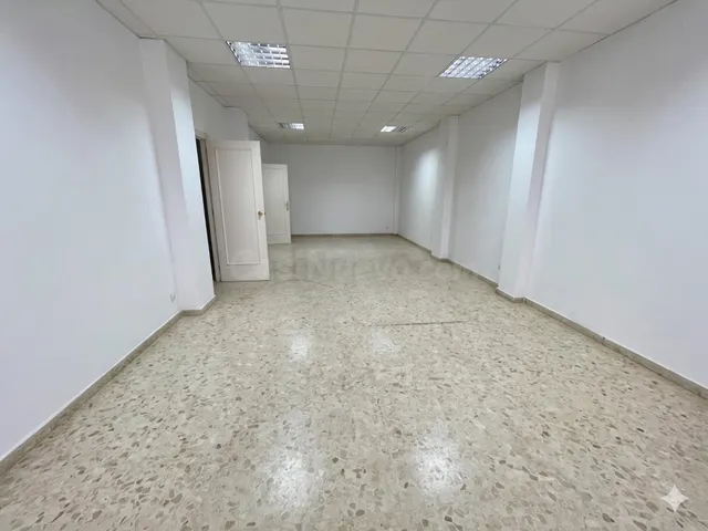 LOCAL zona comercial de 100 m2 con posibilidad de hacer vivi - foto 5