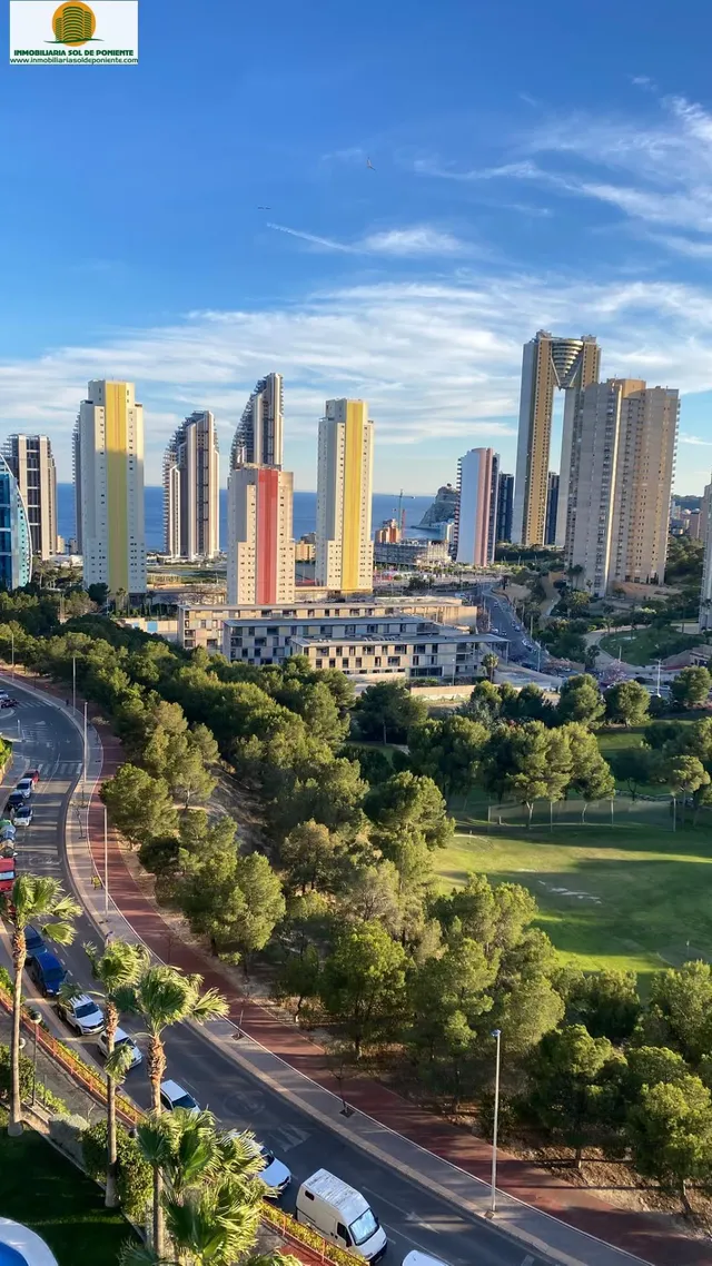 Exclusiva propiedad en planta 19 con vistas panorámicas al mar – Playa de Poniente, Benidorm — 31