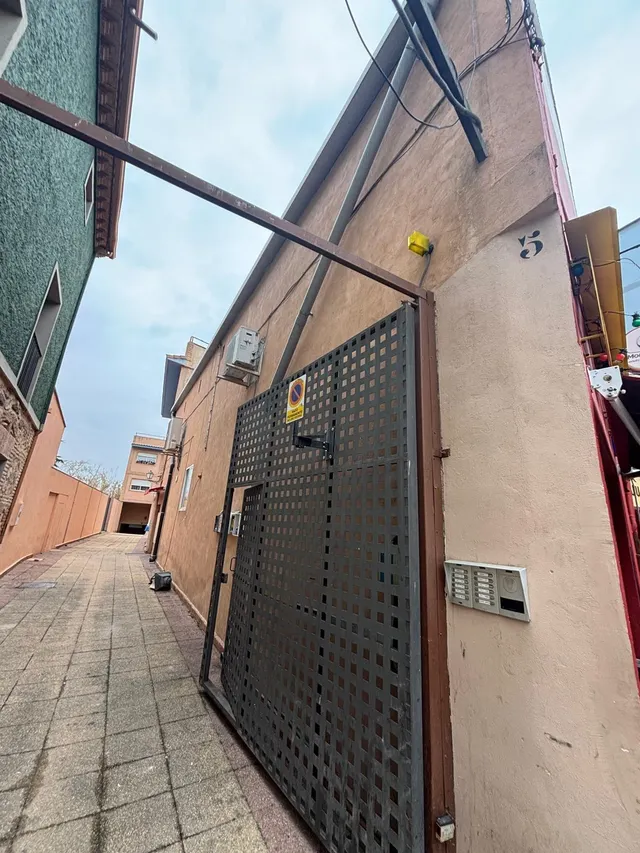 Piso para reformar en Calle Joaquín Costa, Ricla — 28