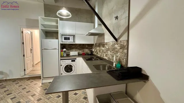 VIVIENDA PARA ENTRAR A VIVIR EN PLENO CENTRO DE LA CIUDAD.-CERCA DE LA CATEDRAL — 8
