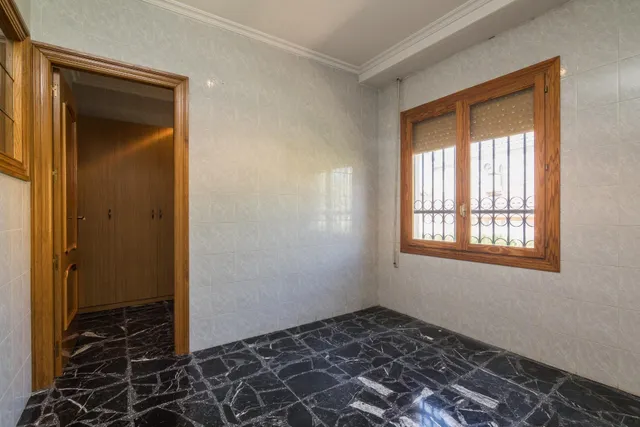 ESPECTACULAR CHALET EN ZONA CIUDAD JARDIN — 36