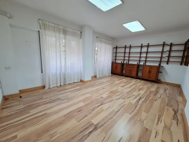 Magnífico piso para despacho profesional — 9