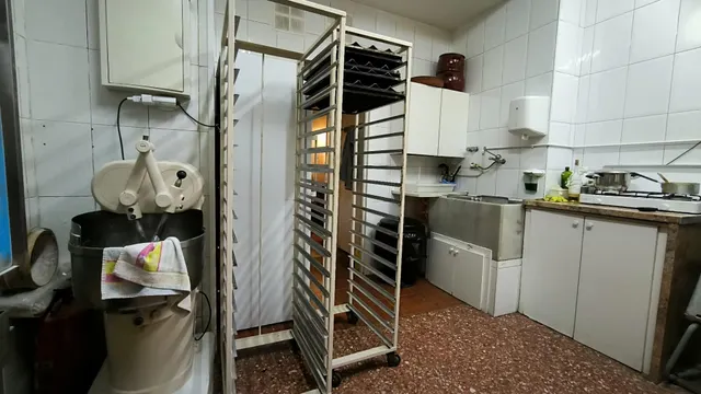 TRASPASO CON VENTA LOCAL — 15
