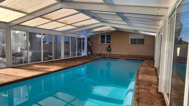 Original chalet con piscina cubierta — 3