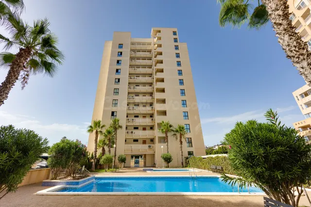 Impresionante Ático Dúplex con Vistas Increíbles en La Velet