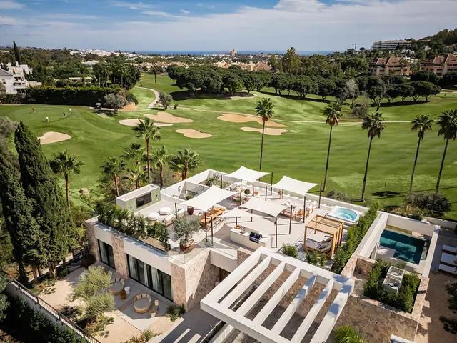 Chalet 4 habitaciones 408m² en venta - Marbella — 24