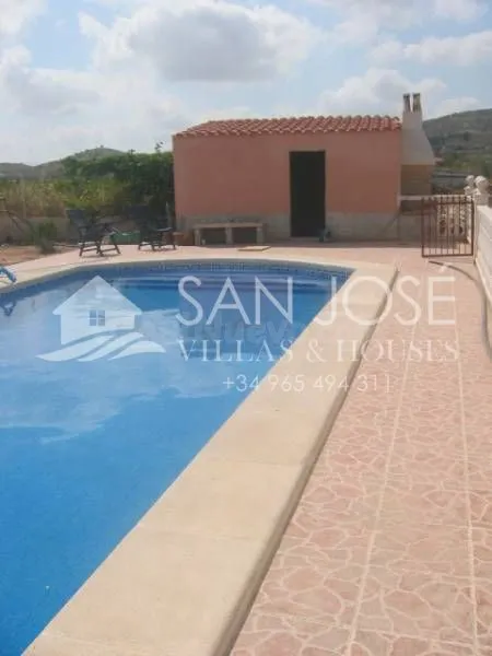 SE VENDE CHALET EN ASPE - foto 5