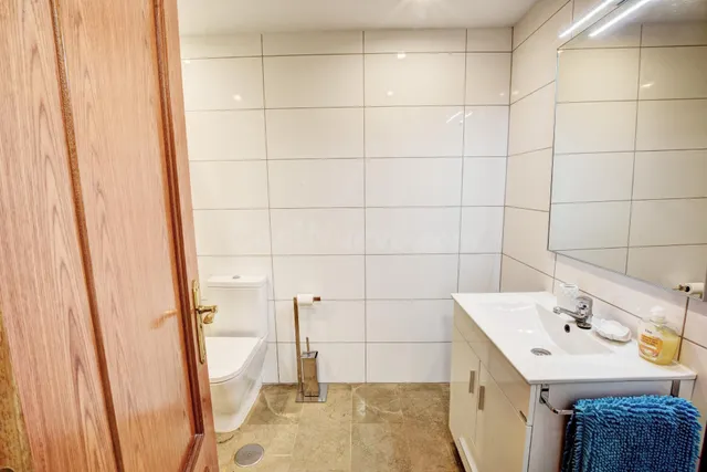 Espacioso Apartamento cerca de la Playa y Puertomarina — 20