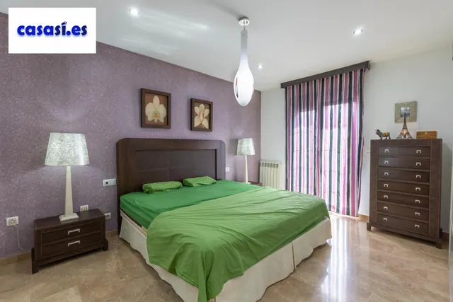 Adosada con 4 dormitorios, amplias terrazas y vistas a Granada y sierra nevada — 20