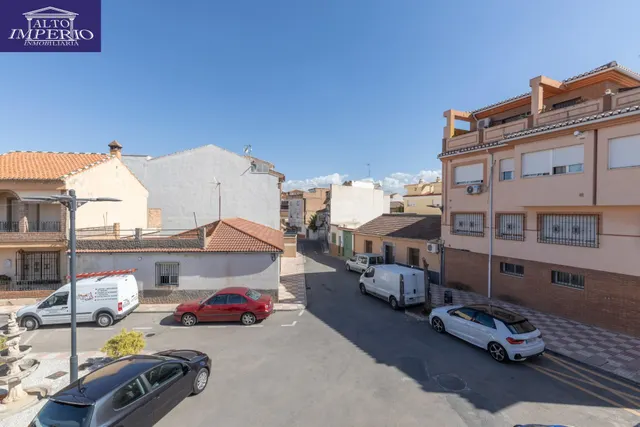 Casa en Armilla con terraza, patio y amplia cochera — 27