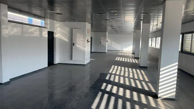 OFICINA EN VENTA EN PARC BIT — 10