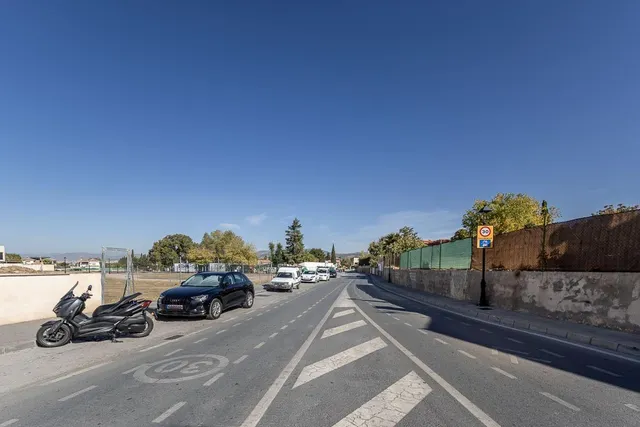 Solar de 1.175 m2 en Ogijares — 12