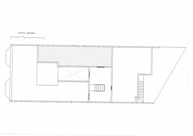 CASA JUNTO MERCAT DE SANT ANTONI — 33