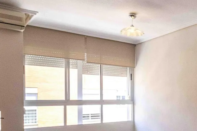 Amplia vivienda de 4 dormitorios con garaje, trastero y metro a pocos minutos — 20