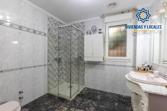 Complejo industrial con vivienda en Alhendín con 2500 metros cuadrados — 14