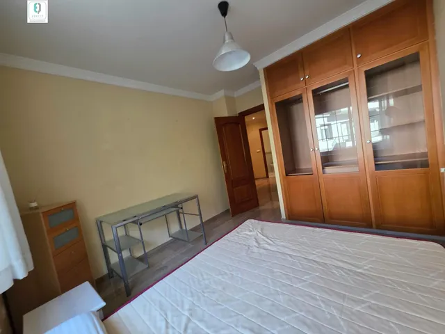 Gran piso de 3 dormitorios y 2 baños en la mejor ubicación — 27