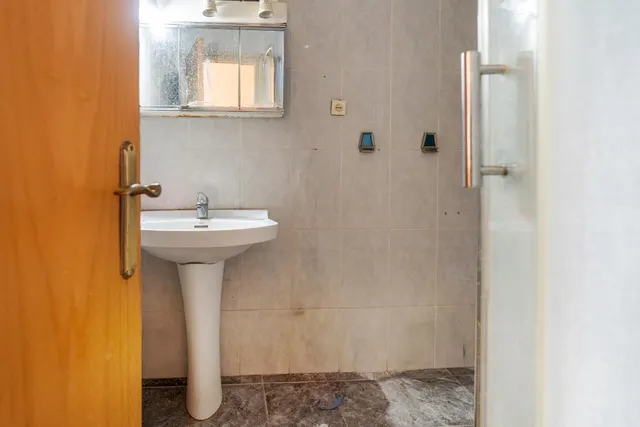 OPORTUNIDAD DE INVERSIÓN EN MONTSERRAT – VIVIENDA CON INQUILINOS — 10