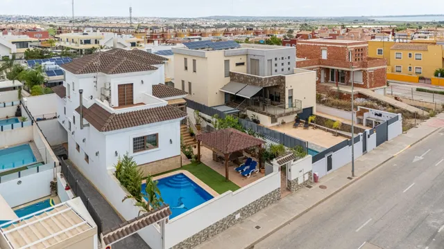 Chalet 4 habitaciones 417m² en venta - Costa blanca sur - foto 2