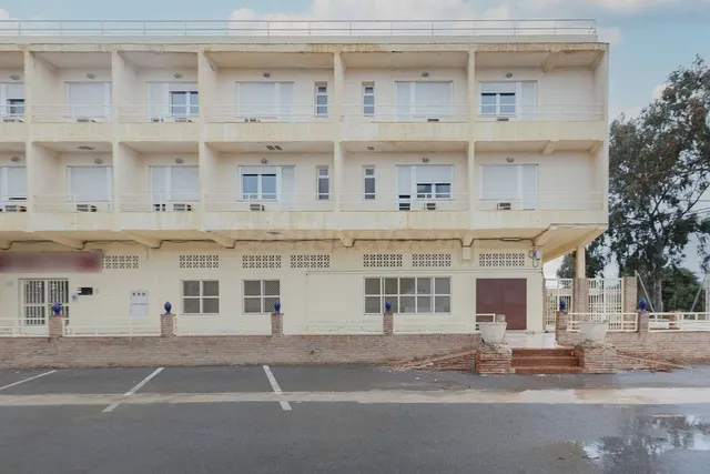 Edificio en venta en La Cañada - foto 2